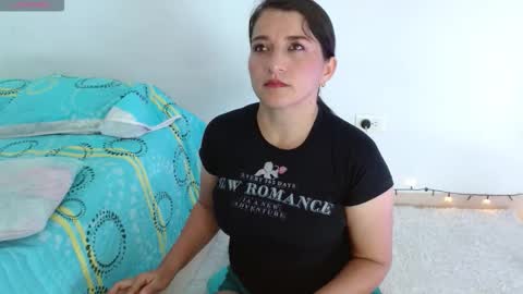 emely ross online show from February 2026 07:42:02 PM