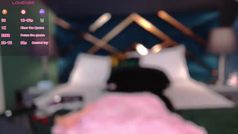 Snapshot of emerald_gh chatting on February 2025 11:10:02 AM Danna online show from February 2025 11:10:02 AM