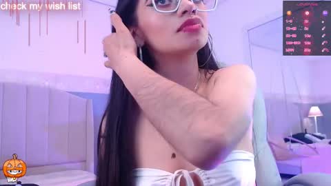 Snapshot of emerald_gh chatting on October 2025 02:09:01 AM Danna online show from October 2025 02:09:01 AM