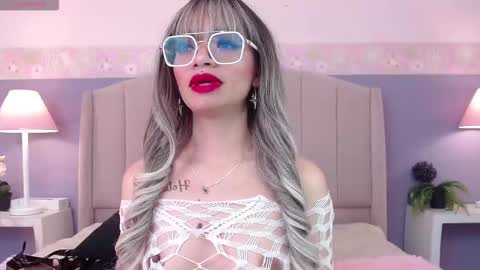 Snapshot of emerald_gh chatting on October 2025 08:08:02 PM Danna online show from October 2025 08:08:02 PM