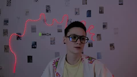 Snapshot of emi_fade chatting on February 2026 01:38:01 PM emi_fade online show from February 2026 01:38:01 PM