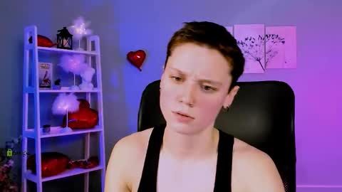 Snapshot of emi_fade chatting on March 2026 10:17:02 AM emi_fade online show from March 2026 10:17:02 AM