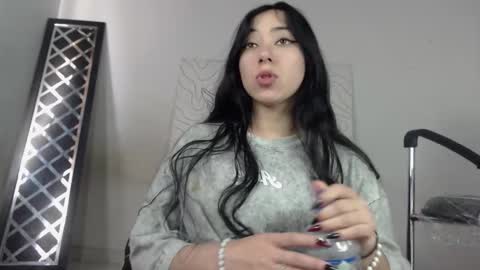 Antonella  online show from October 2025 08:39:01 PM