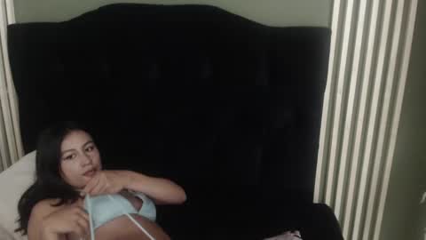 Emilia Gomez online show from January 2025 10:02:01 PM