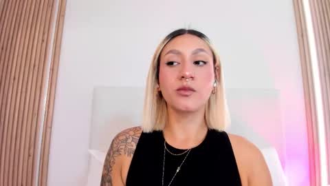 EMILY ROBERTS online show from February 2026 07:25:02 PM