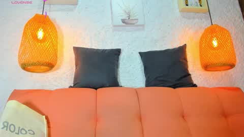 Emily online show from October 2025 12:03:01 PM