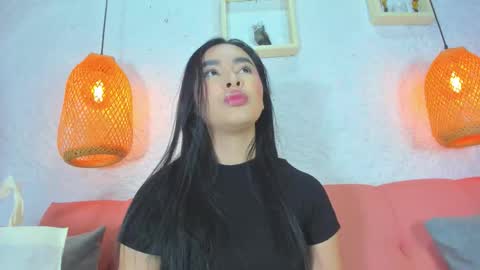 Emily online show from November 2025 12:07:02 PM