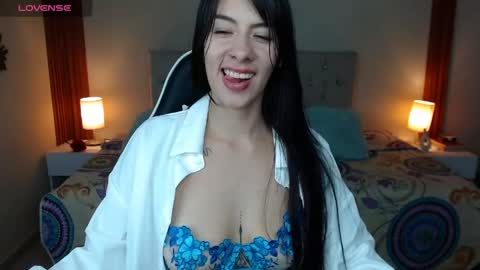 Snapshot of emiily_skinny chatting on April 2026 02:51:02 AM emiily_skinny online show from April 2026 02:51:02 AM