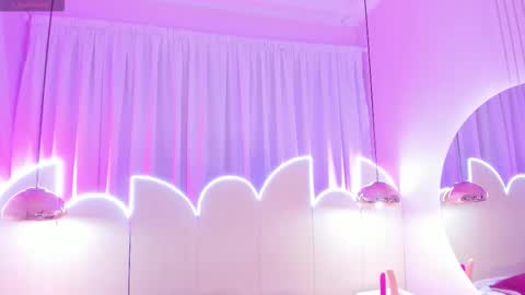 Emiily Grace online show from March 2026 11:37:02 AM