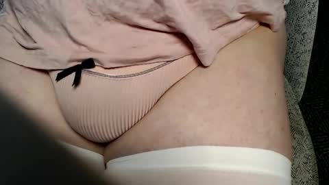 emiiuwu online show from January 2026 03:32:01 AM