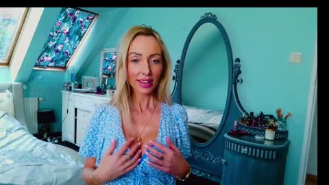 Emila online show from February 2025 09:58:01 AM