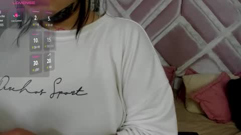 emilayton_ online show from October 2025 06:21:01 PM