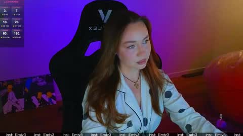 Emili online show from May 2026 10:42:02 AM