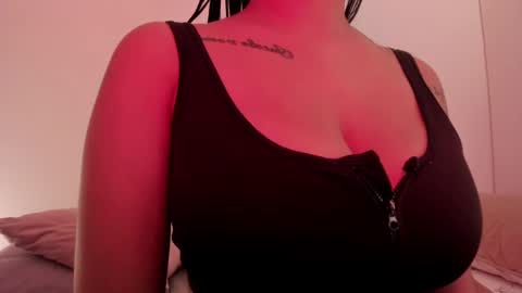 Emilia Big Boobs online show from December 2024 02:06:02 AM