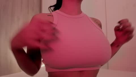 Emilia Big Boobs online show from January 2025 04:41:01 PM