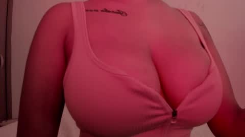 Emilia Big Boobs online show from January 2025 04:59:02 PM