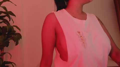 Emilia Big Boobs online show from February 2025 09:33:02 PM