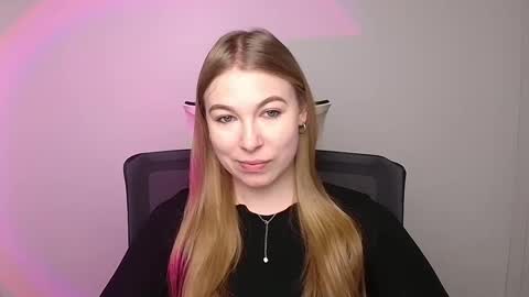 Emilia online show from February 2025 06:03:01 AM