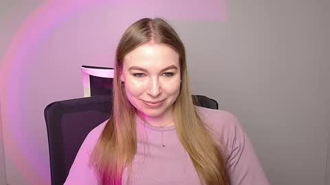 Emilia online show from February 2025 09:24:01 AM