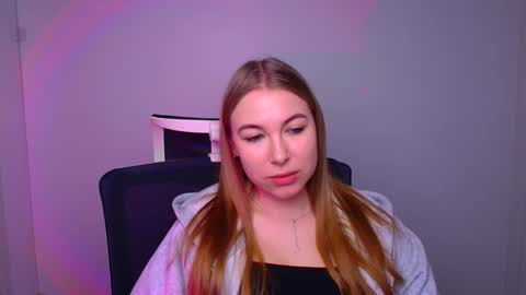 Emilia online show from February 2025 09:14:02 AM