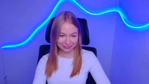 Emilia online show from September 2025 05:09:01 AM