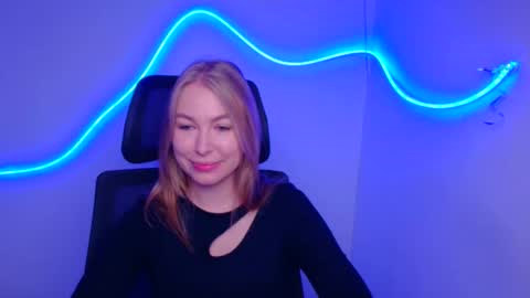 Emilia online show from September 2025 05:20:01 AM