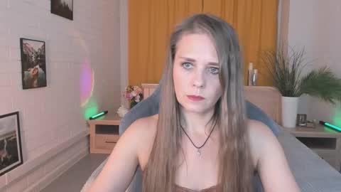 Emilia Bedy online show from September 2025 09:09:02 AM