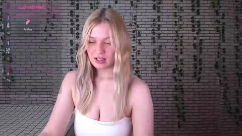 Amili online show from October 2025 10:02:01 AM