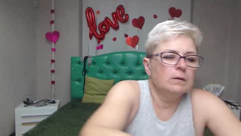 EmiliaGree online show from September 2025 05:04:02 PM