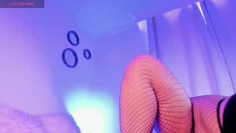 Emilie James online show from September 2025 04:56:02 PM