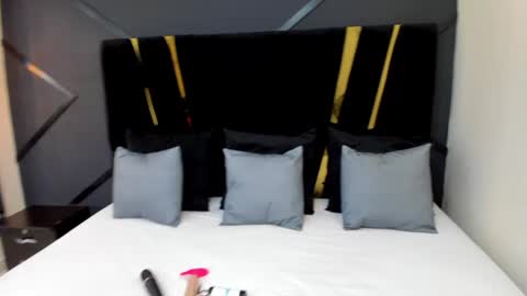 Emillie online show from February 2025 05:03:02 PM