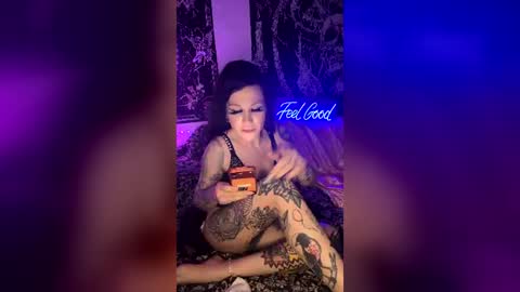 Snapshot of emilietreez chatting on June 2026 06:01:01 AM emilietreez online show from June 2026 06:01:01 AM