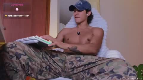 Snapshot of emilio_rivs chatting on May 2026 11:57:01 PM emilio_rivs online show from May 2026 11:57:01 PM