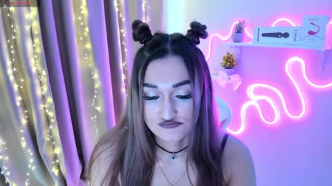 Emiliya online show from March 2025 08:33:02 AM