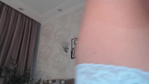 Emily online show from September 2025 07:39:01 PM