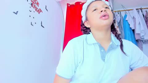 emily online show from November 2025 01:33:02 PM