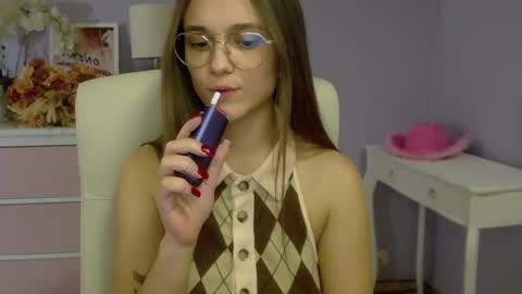 Emilly online show from February 2025 11:32:02 AM