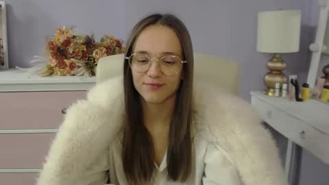 Emilly online show from January 2026 07:43:02 AM