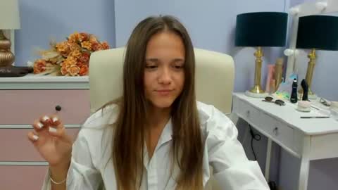 Snapshot of emilly_lust99 chatting on June 2026 06:36:02 AM Emilly online show from June 2026 06:36:02 AM