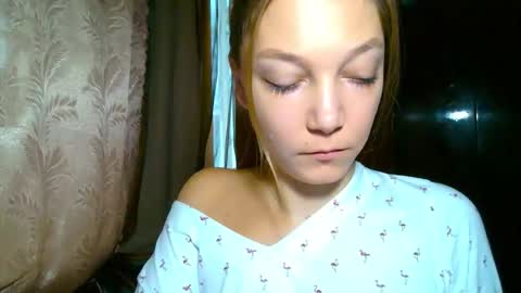 Emilly online show from December 2025 06:51:01 AM