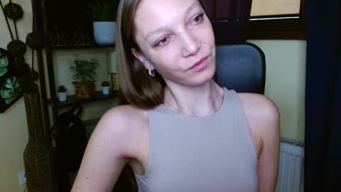 Emilly online show from March 2026 01:28:02 PM