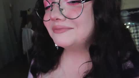 Emily online show from September 2025 07:14:02 PM