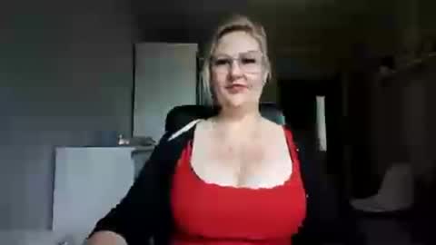 EmillyLove online show from June 2026 08:39:01 AM