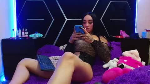 emillystonex online show from December 2024 11:13:01 AM