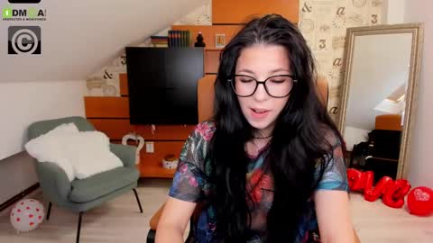 EmillyTaylor online show from March 2025 10:37:02 AM