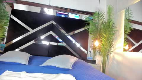 Emily  online show from February 2025 11:02:02 AM