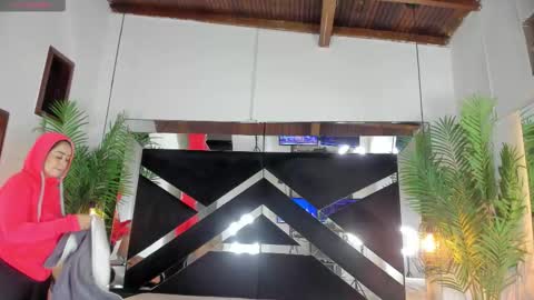 Emily  online show from November 2025 10:51:01 AM