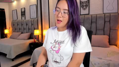 Emily online show from January 2025 07:07:02 AM