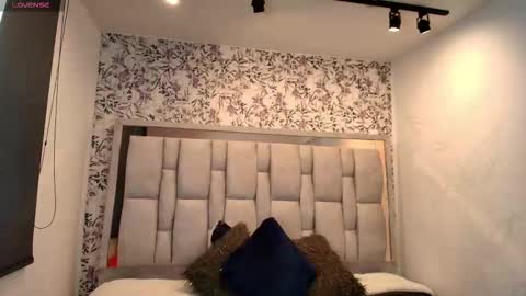 EMILY CUTE online show from February 2026 08:52:01 PM