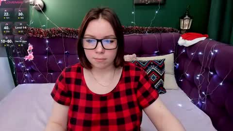 Snapshot of emily_amorre chatting on December 2024 04:09:02 AM Emily 3 online show from December 2024 04:09:02 AM